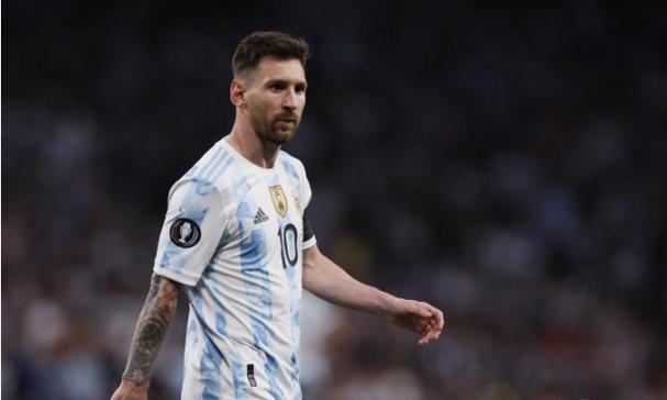 银行员工挥霍储户220万元无力偿还